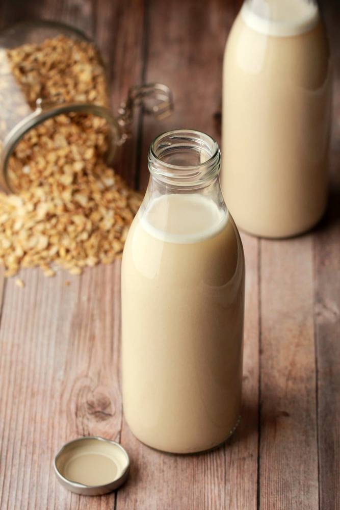 Homemade Oat Milk - Creamy and Delicious!