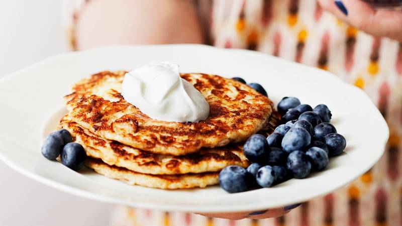 Keto pancakes with berries and whipped cream