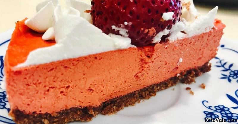 Red Velvet Cheesecake