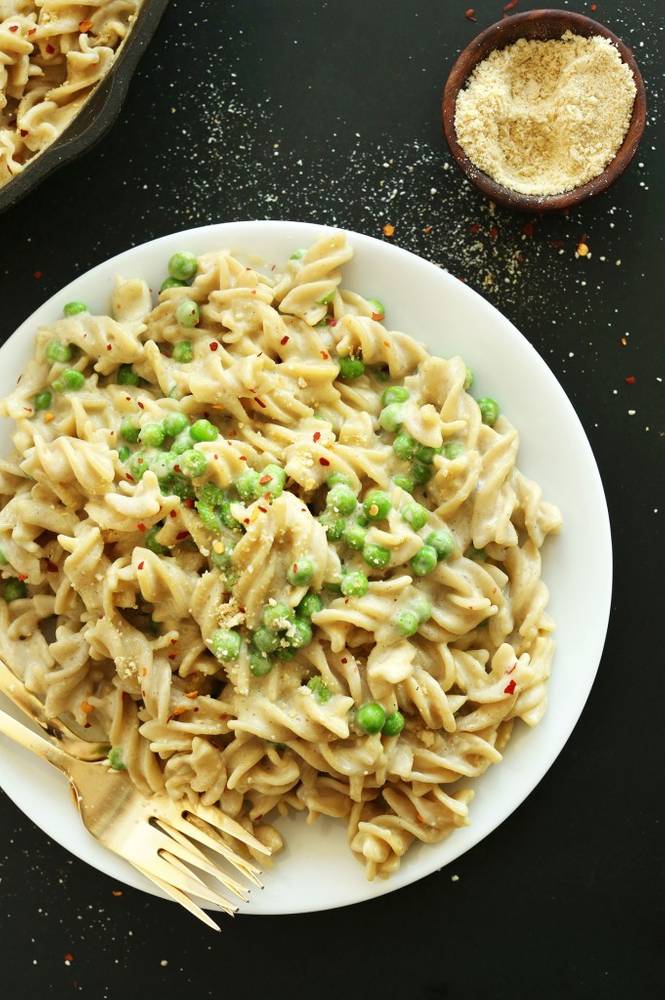 30-Minute Vegan Alfredo (Vegan + GF)