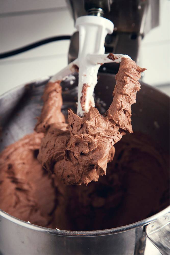 Vegan Buttercream Frosting (Vanilla & Chocolate Flavors)