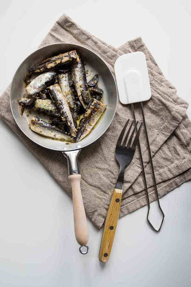 Five-Minute Keto Fried Sardines Recipe with Olives