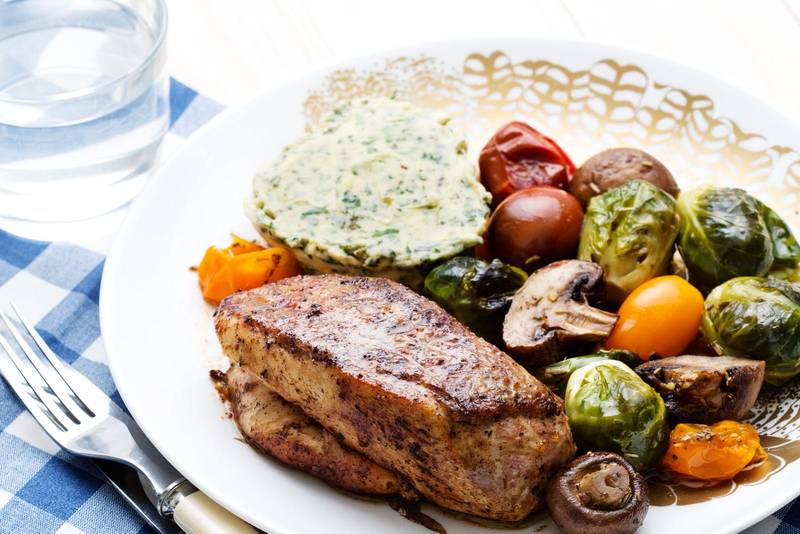 Keto chicken with roasted vegetables Tricolore