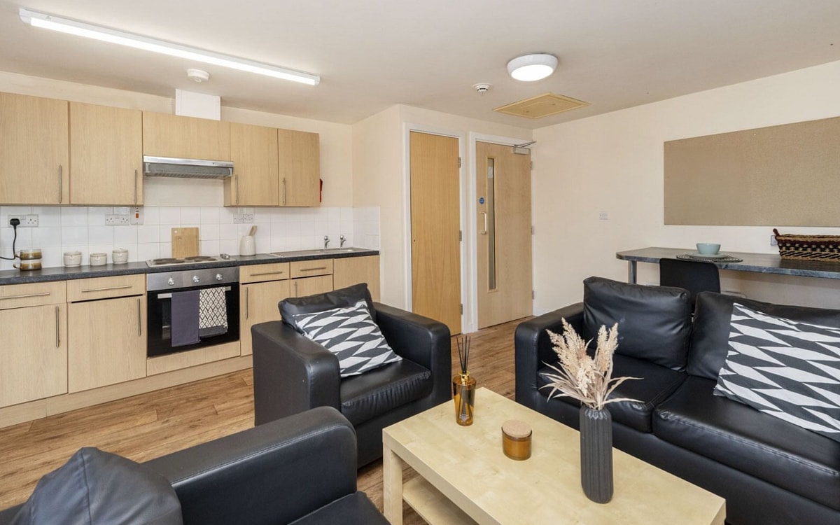 Student Castle Rockingham House — student accommodation photo
