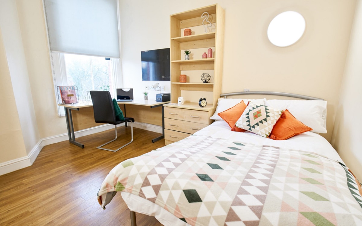 Student Castle Daisybank Villas — student accommodation photo