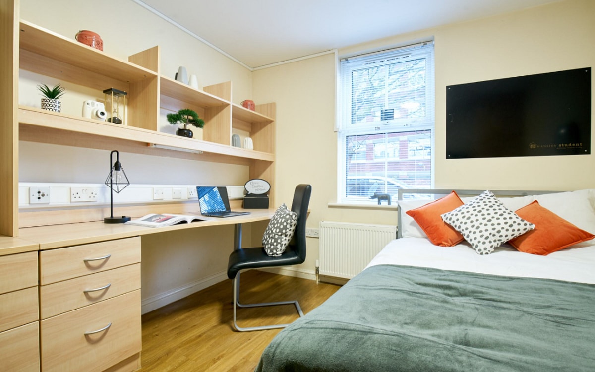 Student Castle Oxney House & Gardens — student accommodation photo