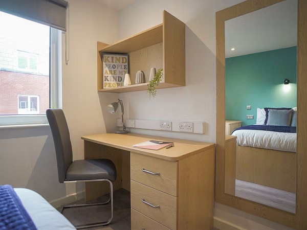 Student Castle Park View — student accommodation photo