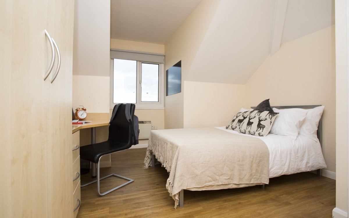 Student Castle Heald Court — student accommodation photo
