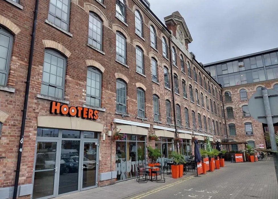 Hooters student night out at University of Nottingham
