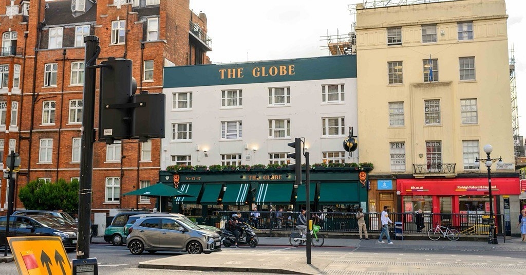 The Globe — student bar photo