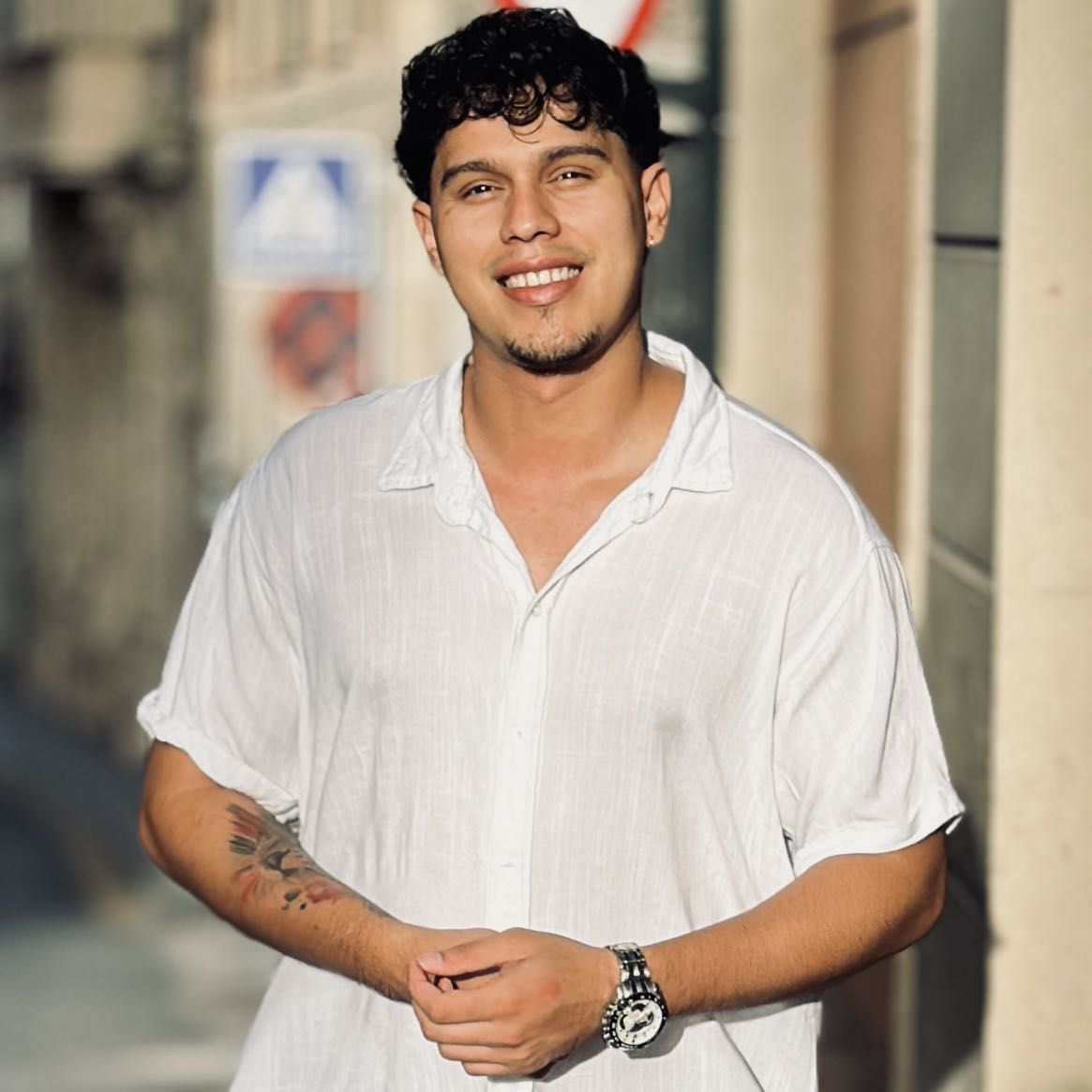 Retrato de Daniel, barbero en Máximo Barbería, Alcoi