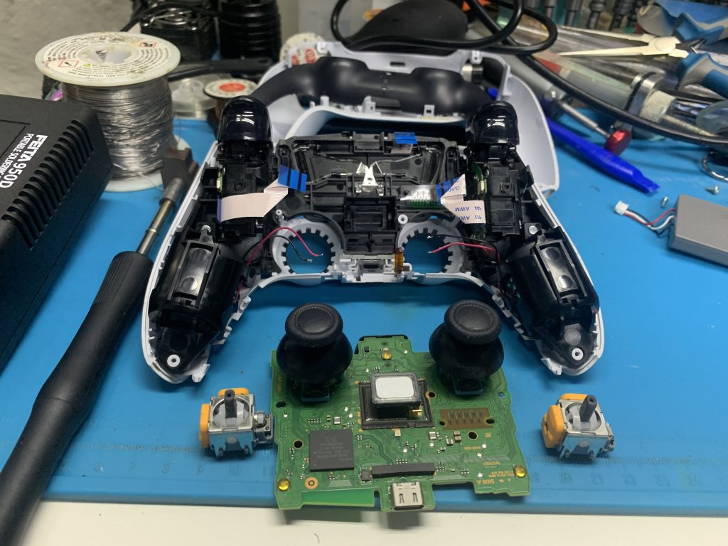 Сервис за PlayStation и Gamepads - PlayStation 5 gamepad repair