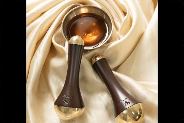 Ayuverdinen kasvohieronta Kansa Wand