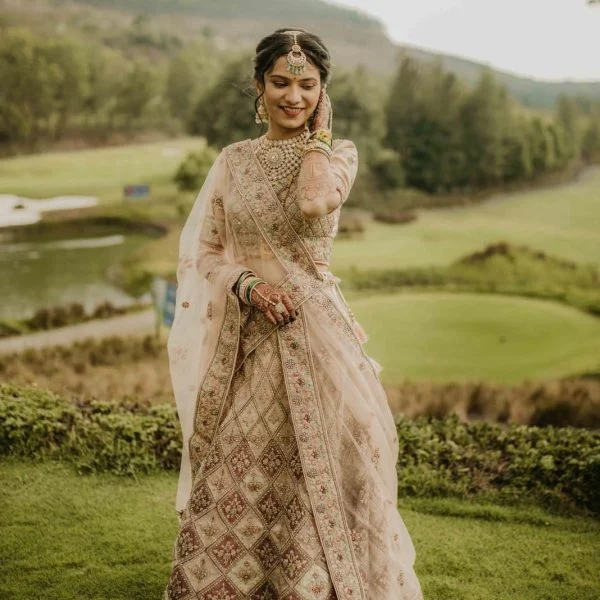 Portfolio image 11 for MH12Weddings, a photographer in Pune specializing in candid, artistic, drone, photojournalistic, black and white, lifestyle, traditional, fine art, vintage.