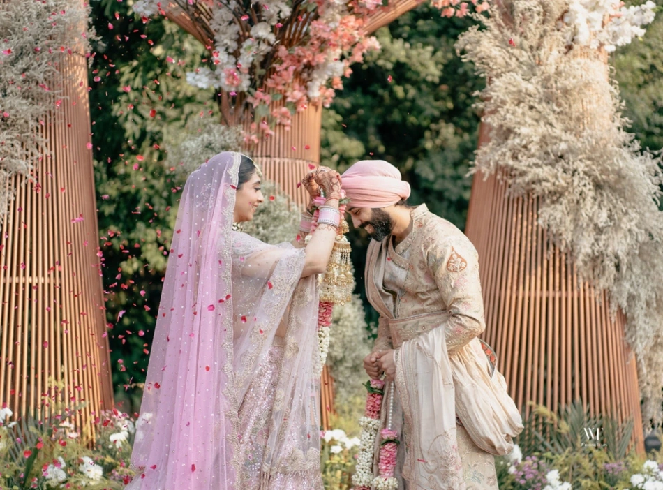 Portfolio image 9 for Wedding Tulips , a photographer in Noida specializing in traditional, fine art, vintage, candid, drone, artistic, lifestyle, black and white, photojournalistic.