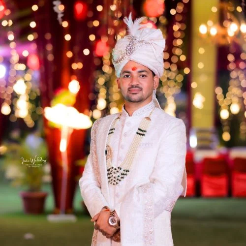 Portfolio image 6 for Insta Wedding , a photographer in Rishikesh specializing in traditional, fine art, vintage, candid, artistic, drone, photojournalistic, black and white, lifestyle.