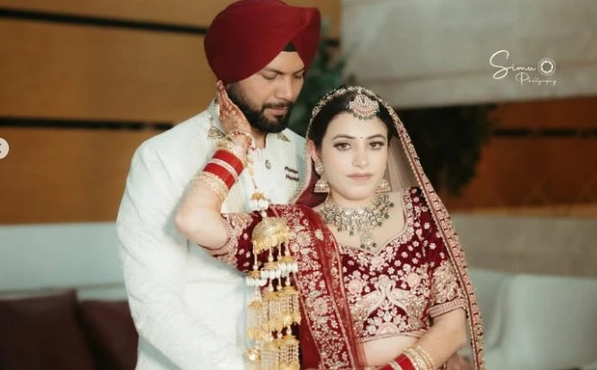 Indian wedding photography by Simu Photography in Amritsar, Near Shivala Bhayiya Da, Batala Road