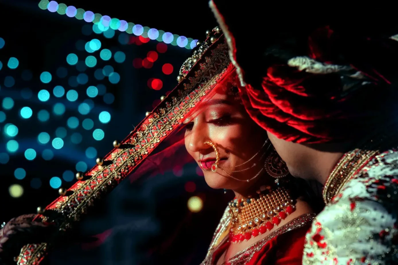 Indian wedding photography by Truevision Photography in Vadodara