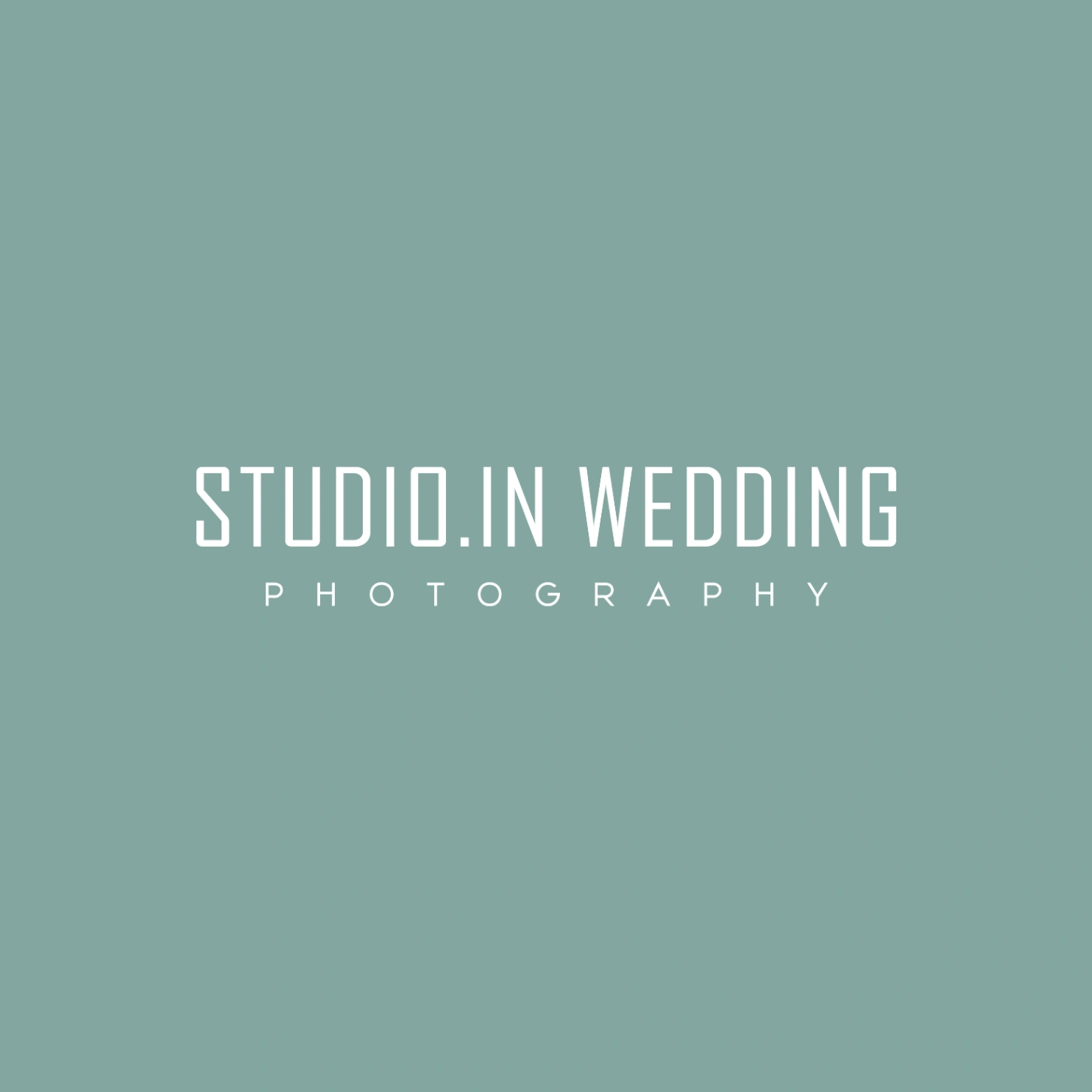 Headshot of Studio.In wedding photography, the photographer behind  Studio.In wedding photography.