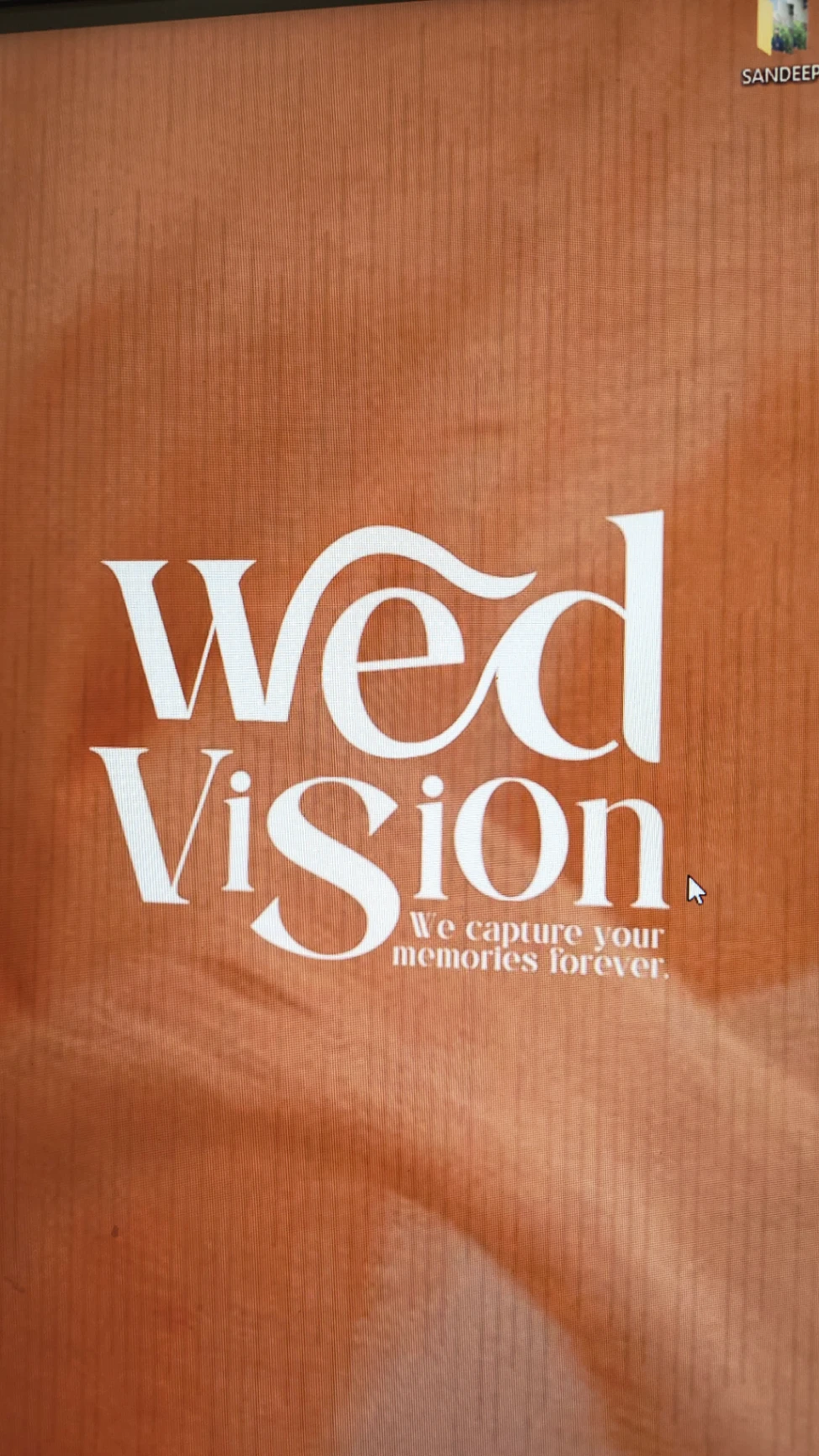 Headshot of Makwana Nareshbhai, the photographer behind Wed Vision Studio.