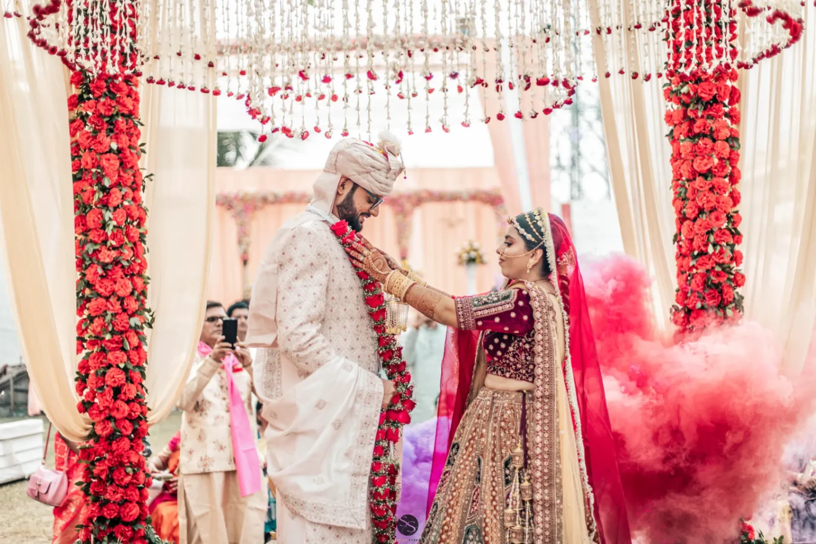 Indian wedding photography by  Swiping Stories Photography in Kolkata, 30/49 Nayapatty Road,South Dum Dum,