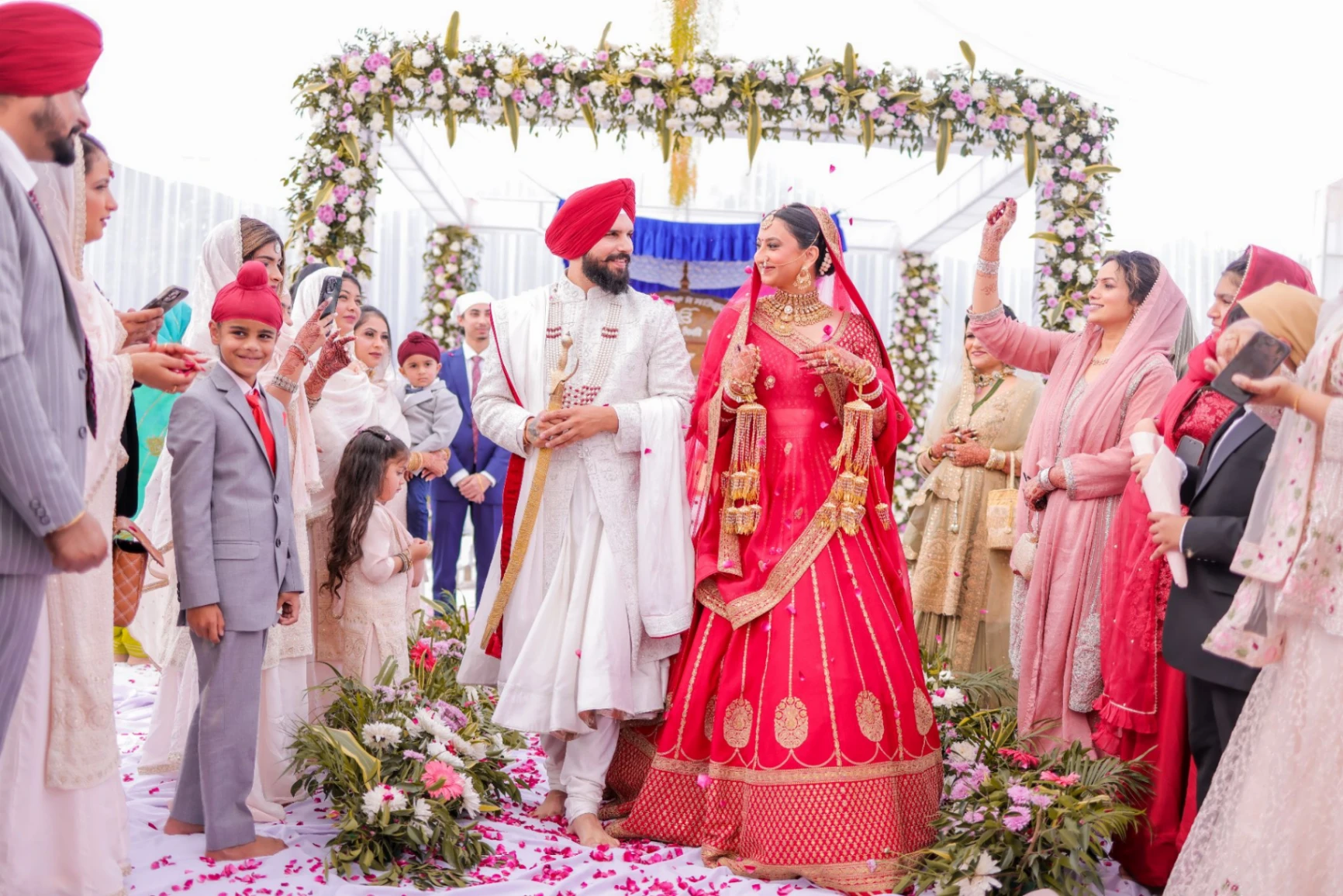 Indian wedding photography by Wedding Shades and Stories in Jalandhar, H.No.63, Guru Ram Dass Nagar, Vikas Puri, Santokh Pura