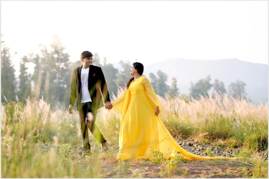 Indian wedding photography by Super Photo Studio in Navsari