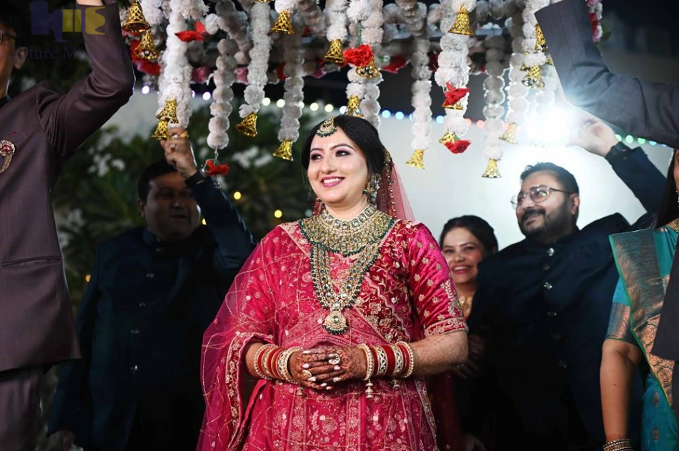 Indian wedding photography by Capture Moments in Ahmedabad