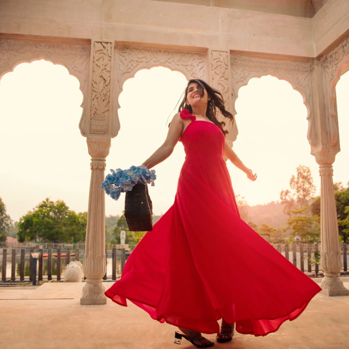 Indian wedding photography by Pro Studio Kolhapur in Kolhapur