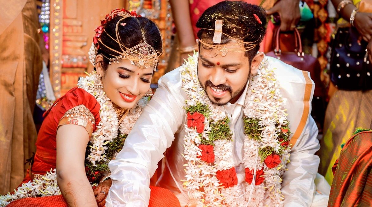 Indian wedding photography by Aliens Photography in Chennai, First floor, 43/67 Rajangam middle st, Vadapalani
