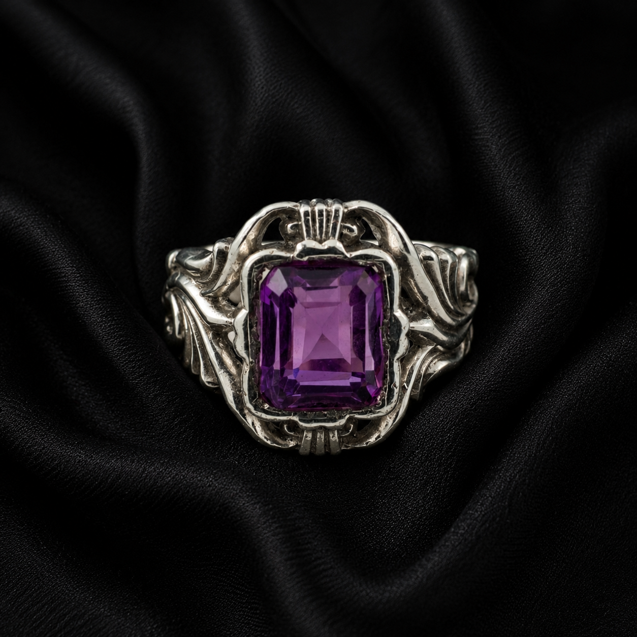 Emerald-Cut Deep Purple Amethyst Vintage Gothic Silver Ring