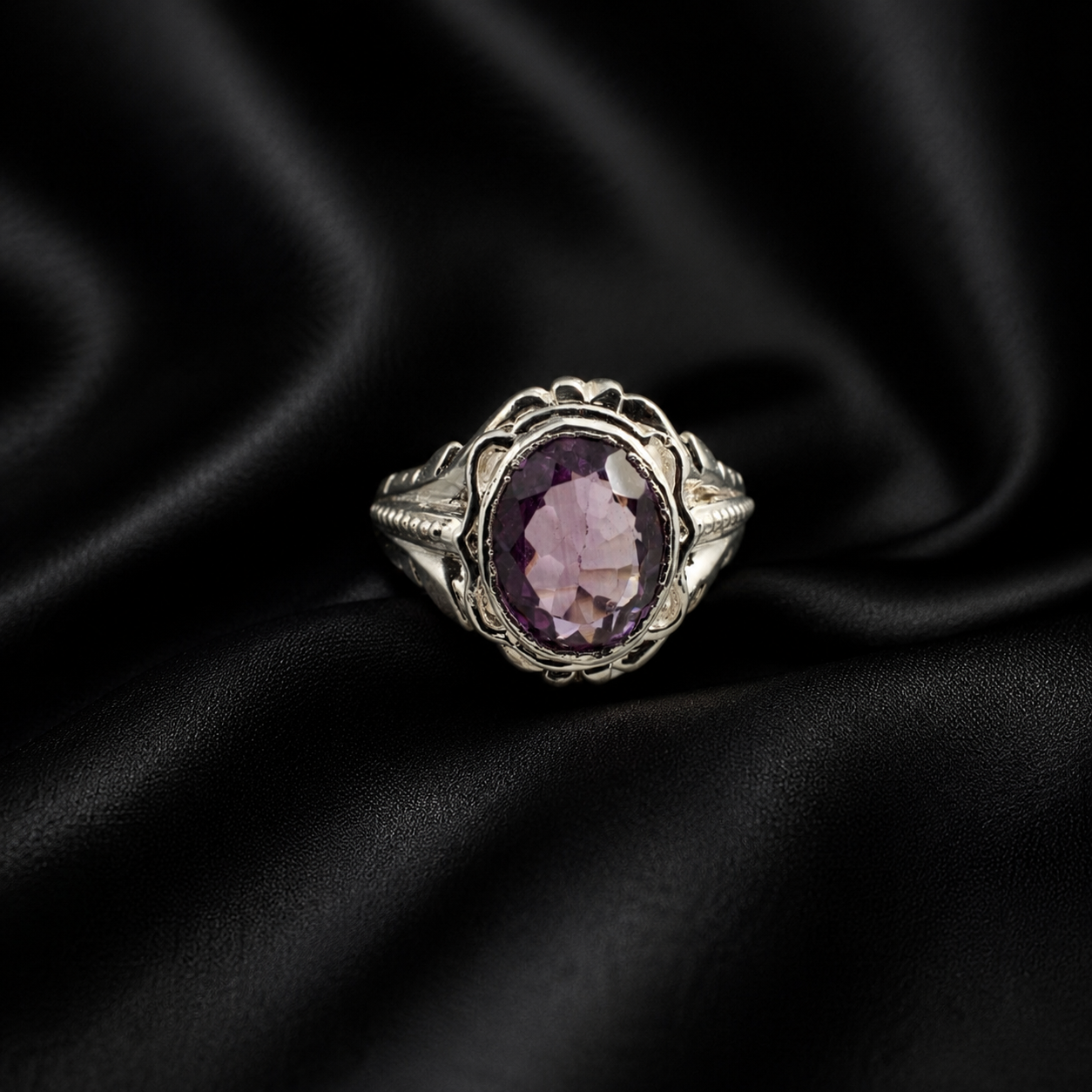 Oval Purple Amethyst Scalloped Crown Silver Ring