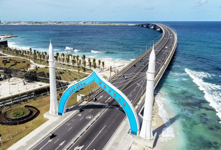 ސިނަމާލެ ބްރިޖް: ގްރޭޓަރ މާލެގެ އިޤްތިޞާދަށް އައި ބަދަލުތަކާއި ރާއްޖެ-ޗައިނާ ގުޅުމަށް އެޅި ފާހަގަކޮށްލެވޭ ހެޔޮ އަސަރު