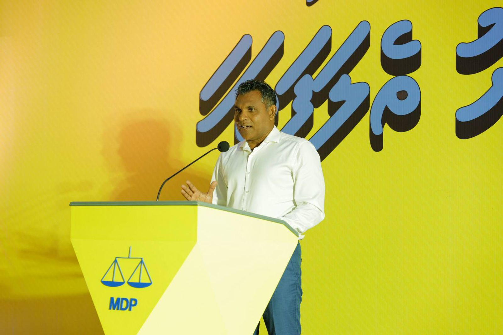 ވެރިކަމެއް ދިފާއު ކުރުމަށްޓަކައި ވެރިކަން ހޯދަން މަސައްކަތް ކުރުމަކީ ގައުމު ދެކެ ލޯބިވާ ވެރިއަކު ކުރާނެ ކަމެއް ނޫން : ފައިސަލް ނަސީމް