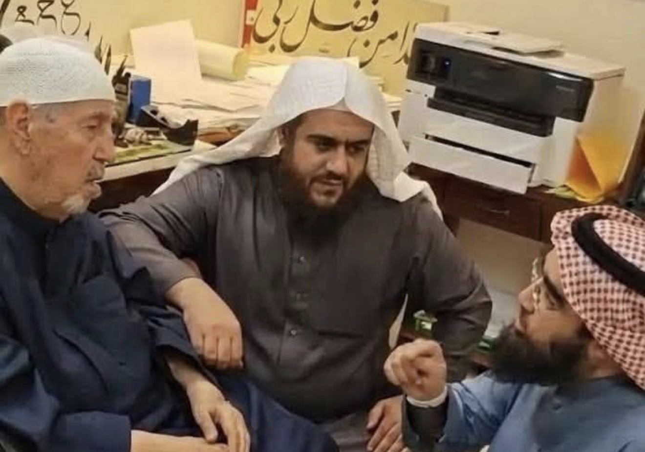 މިއީ ސޫރިޔާގެ މަޝްހޫރު ޚައްޠާޠު އުޘްމާން ޠާހާގެ ހަޔާތުން ހިތްވަރު ލިބިދޭ، އަސަރުގަދަ ވާހަކައެކެވެ.