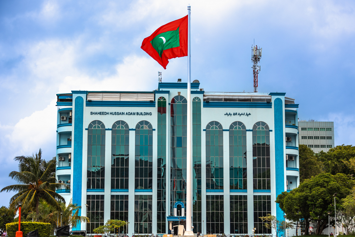 ރޯދަ މަހު ދުވާލު މަގުމަތީގައި ކެއި މީހާގެ ބަންދުގެ މުއްދަތު އިތުރުކޮށްފި