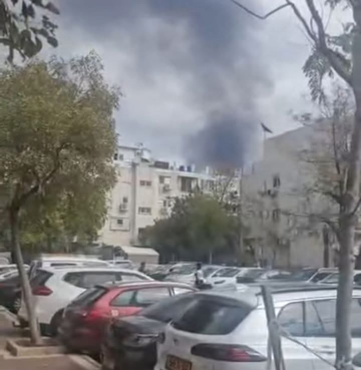 އީރާނުން އިސްރާއީލަށް ހަމަލާތައް ފަށައިފި: ބަދަލުހިފުމުގެ ފެށުމެއް ކަމަށް އީރާނުން ބުނޭ