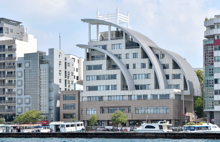 މެދުއިރުމަތީގައި ދިރިއުޅޭ ދިވެހިން ރާއްޖޭގެ އެމްބަސީއެއްގައި ރަޖިސްޓްރީވާން އެދިއްޖެ