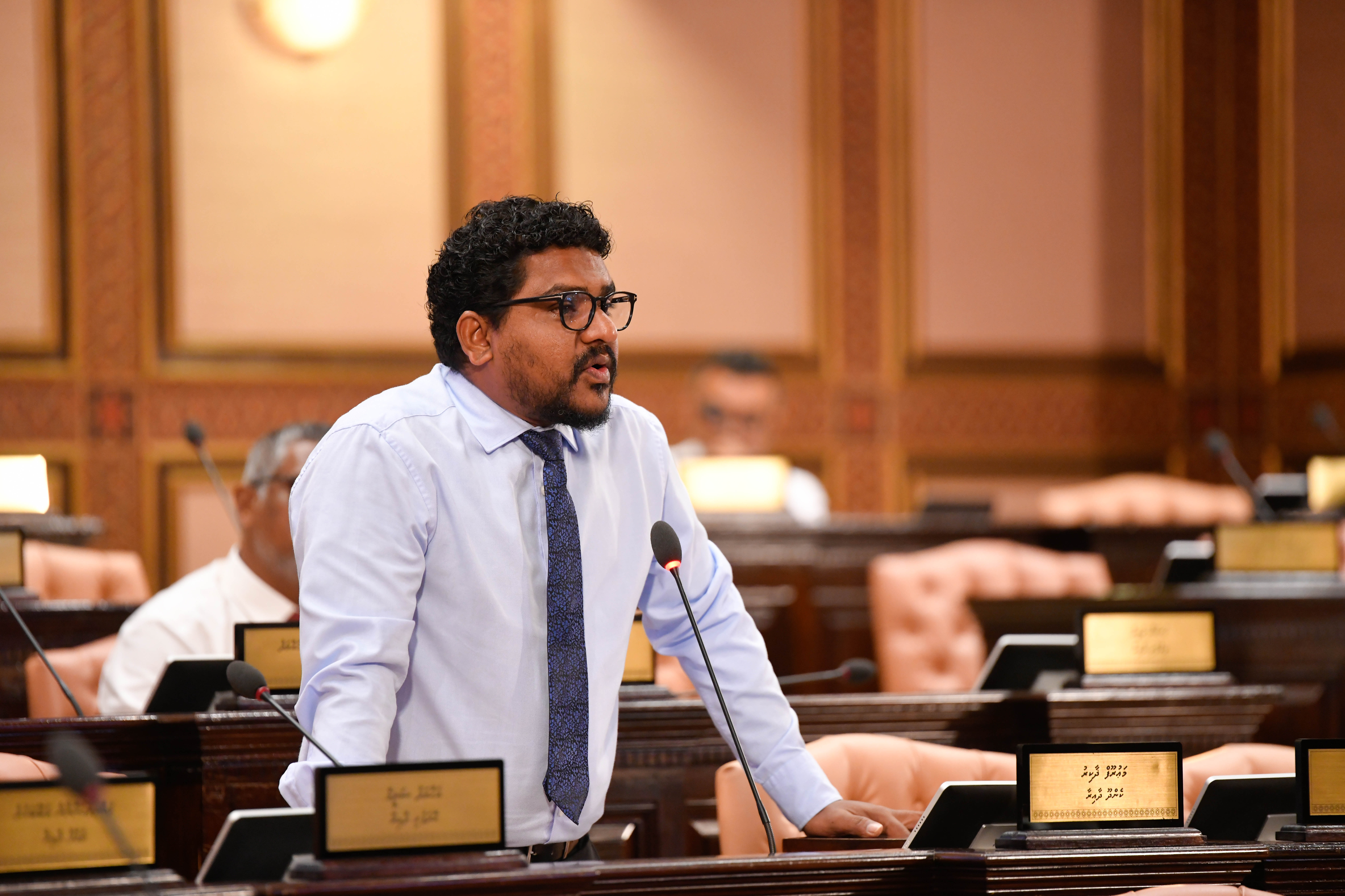 އެމްޑީޕީގެ މުޒާހަރާއާ ގުޅިގެން 8 މީހަކަށް ދައުވާ ކޮށްފި