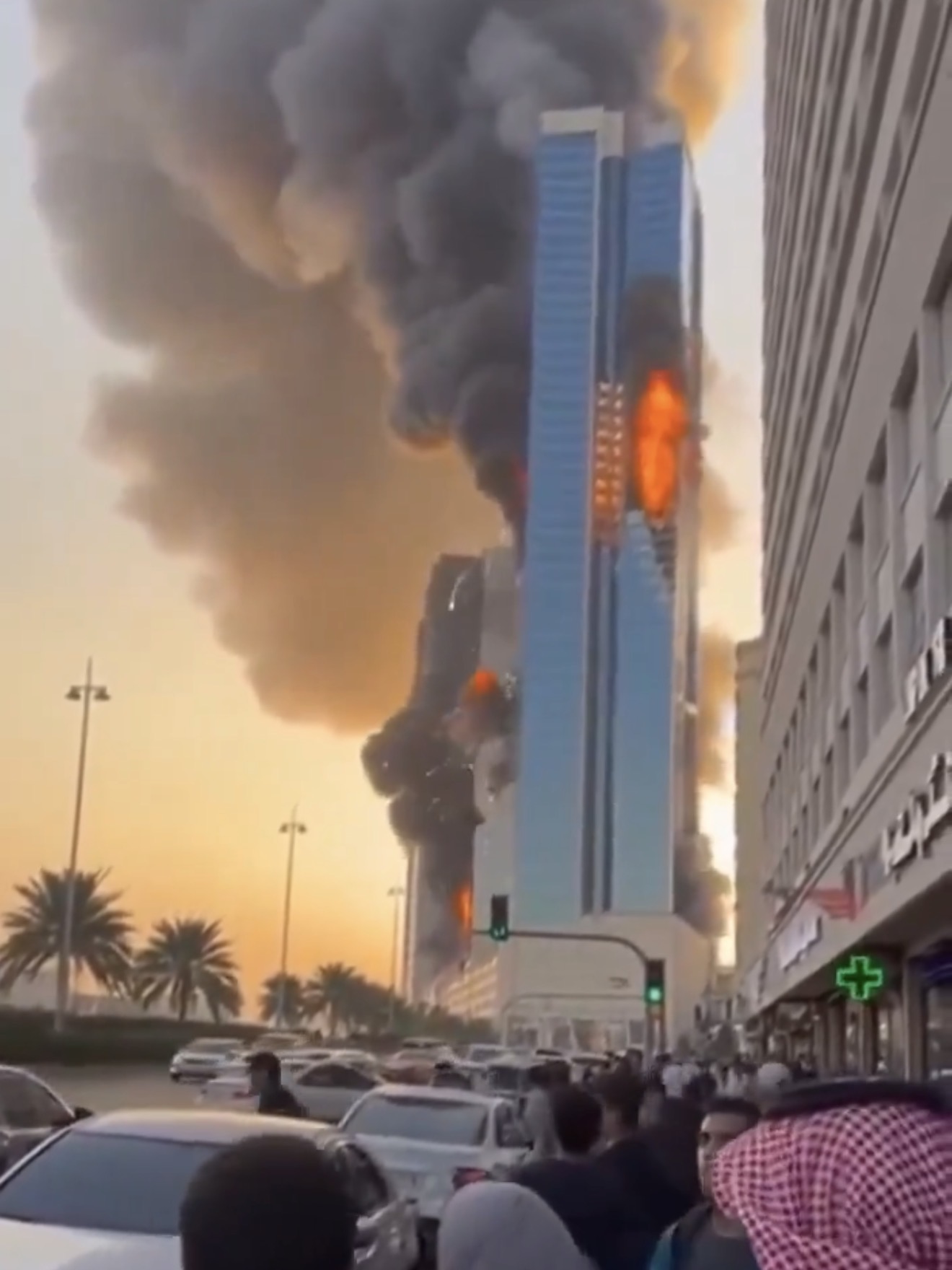 އީރާނުގެ ހަމަލާތަކަކުން ބަހްރެއިންގެ އިމާރާތެއްގައި ބޮޑު އަލިފާނެއް ރޯވެއްޖެ