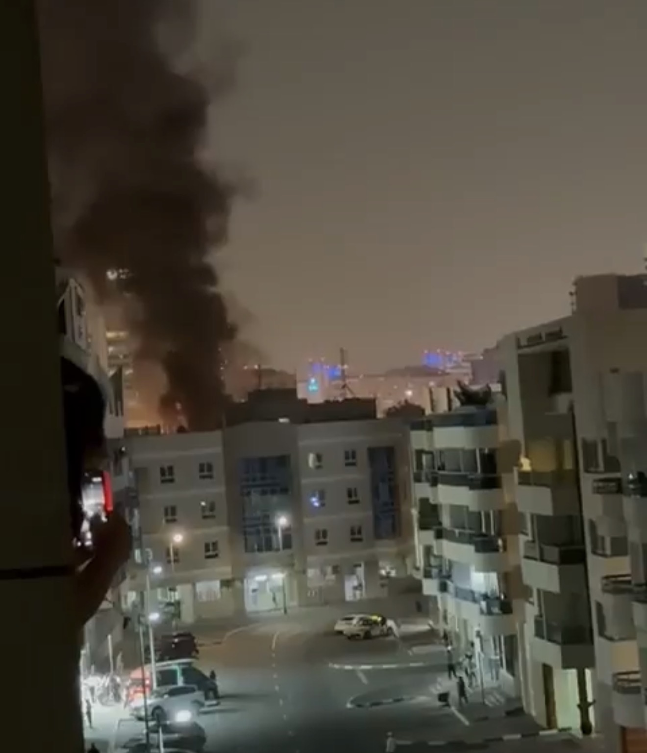 ދުބާއީގައި ހުންނަ އެމެރިކާ ކޮންސިއުލޭޓަށް ޑްރޯން ހަމަލާއެއް ދީ، އަލިފާން ރޯކޮށްލައިފިކަމަށް ރިޕޯޓްތައް ބުނެފި