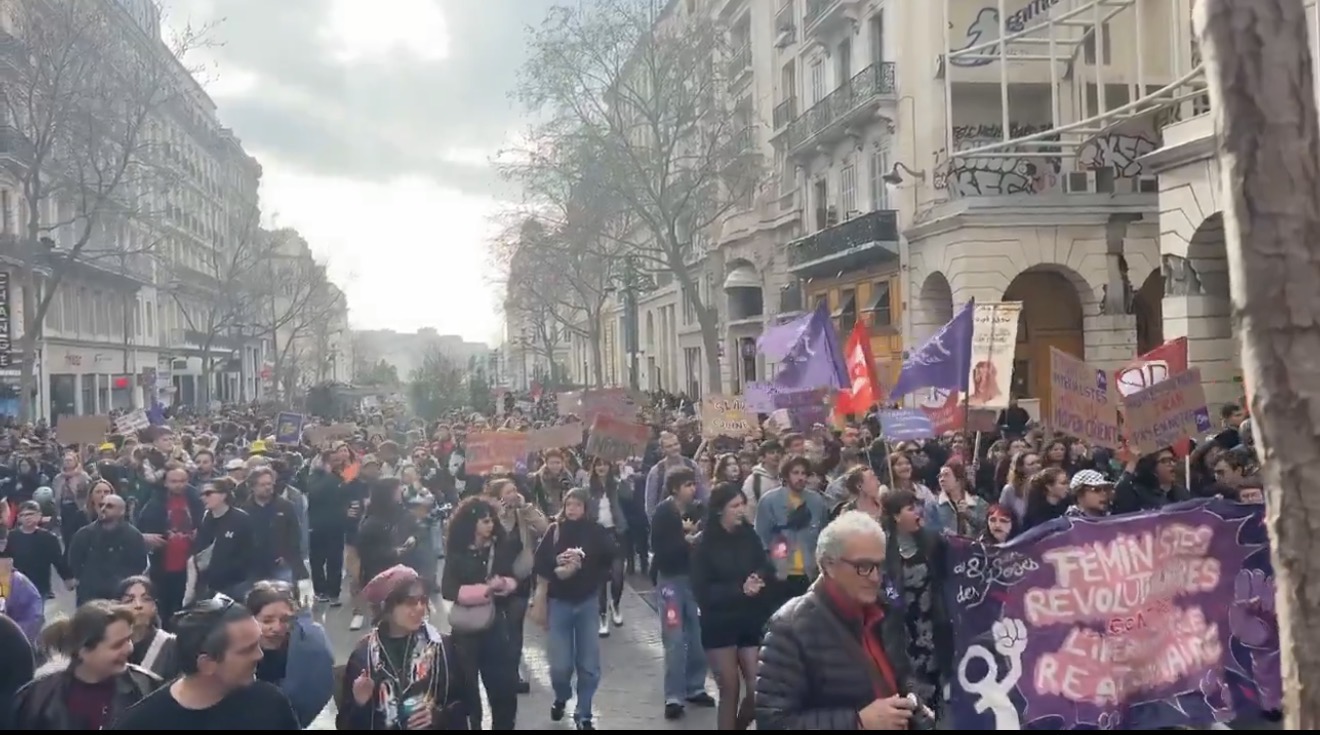 ފަރަންސޭސިވިލާތުގައި ބޭއްވި އަންހެނުންގެ ދުވަހުގެ ހިނގާލުމުގައި އީރާނާ ދެކޮޅަށް ހިންގާ އުދުވާނީ އަމަލުތައް ކުށްވެރިކޮށްފި