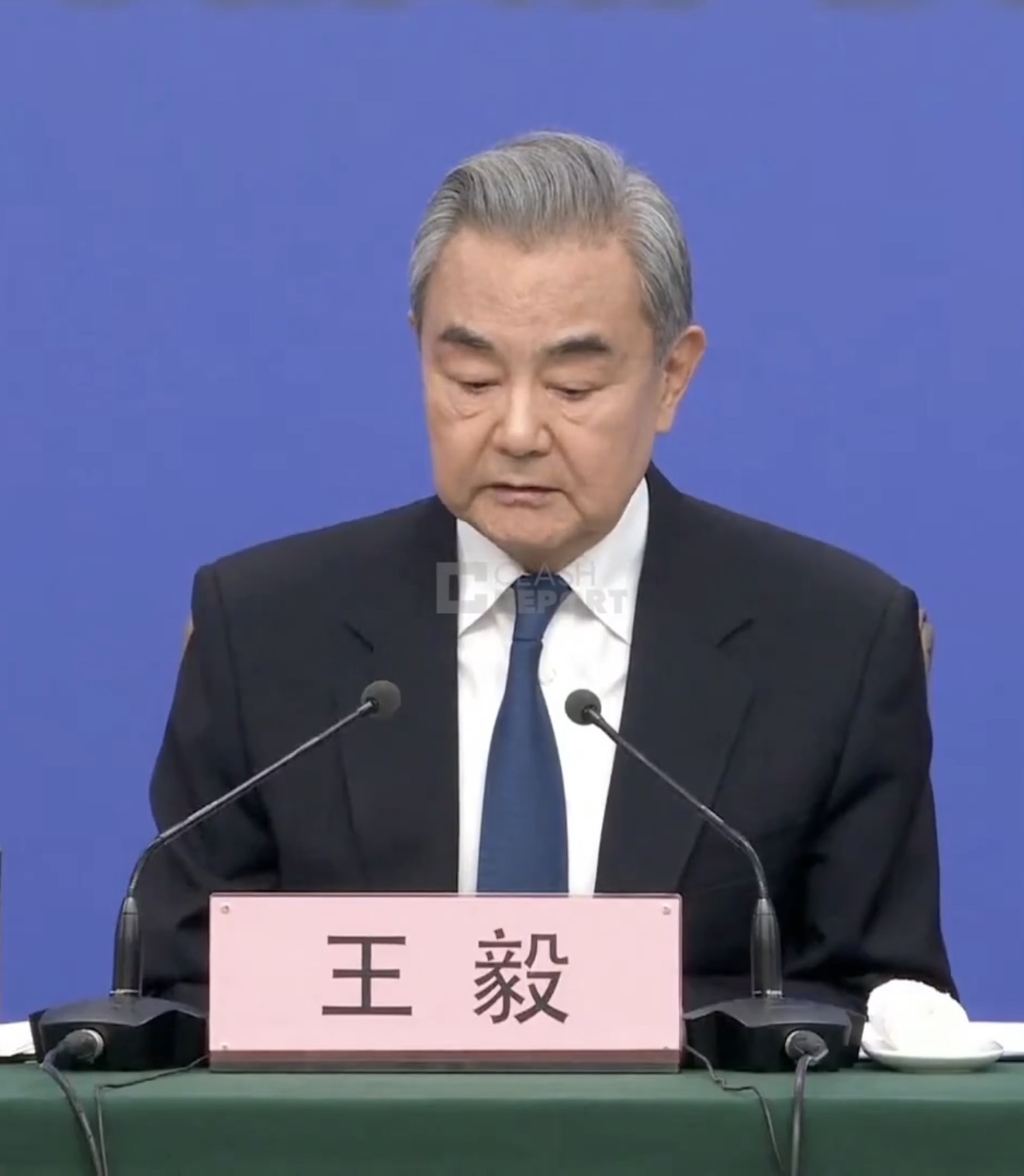 ޗައިނާގެ ފޮރިން މިނިސްޓަރު އިސްރާއީލަށް ވަރުގަދަ ފާޑުކިޔުންތަކެއް ދެއްވައިފި: 'ދުނިޔޭގެ ހުރިހާ މައްސަލަތަކުގެ އަސްލަކީ އެގައުމު'