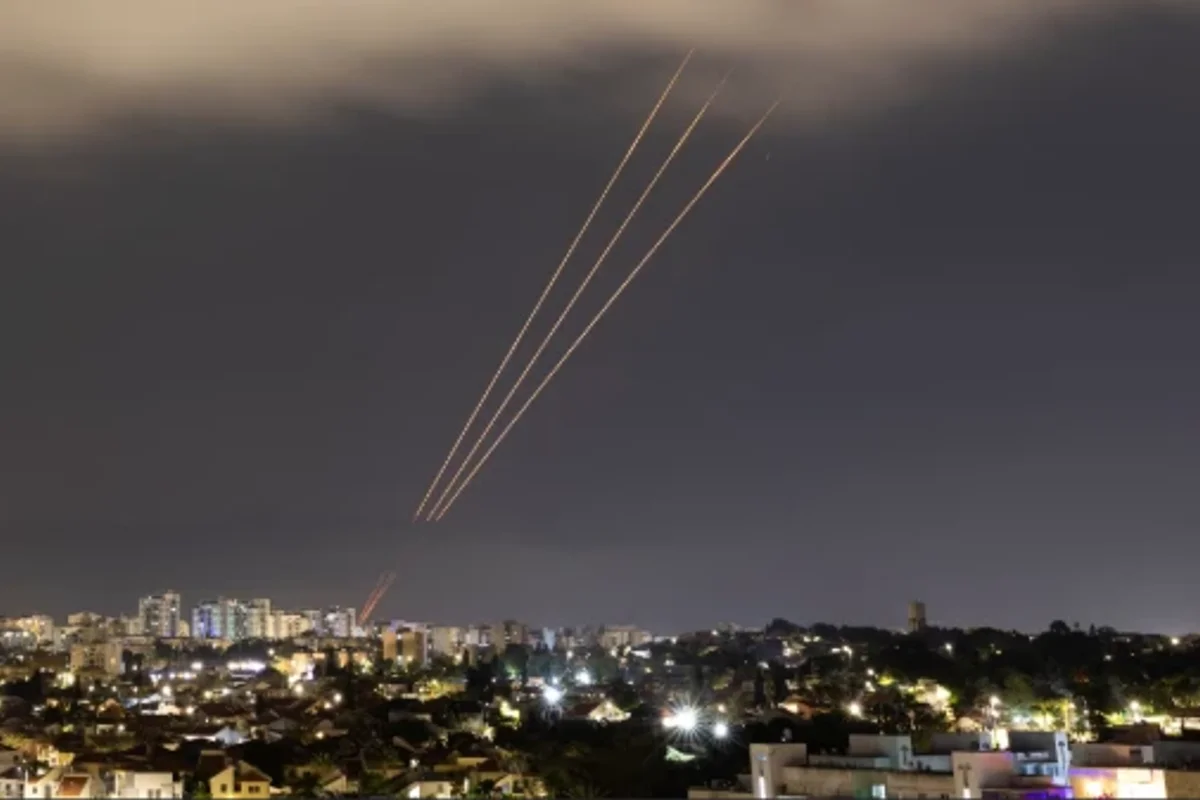 މެދުއިރުމަތީގައި އެމެރިކާގެ ރާޑަރު ސިސްޓަމްތައް ހަލާކުވެ، ސަހްޔޫނީންގެ ރައްކާތެރިކަމަށް ބޮޑު ގޮންޖެހުމެއް