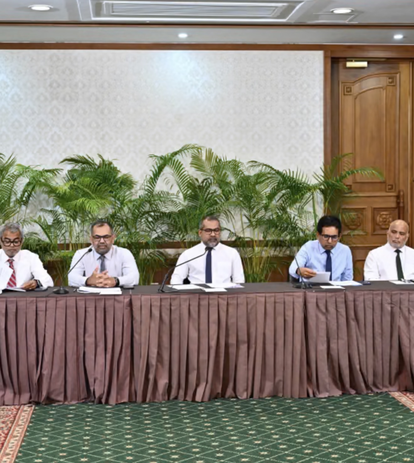 ހަނގުރާމައާ ގުޅިގެން ރާއްޖެއަށް ކުރާނެ އަސަރު  ބަލައި، ފިޔަވަޅުތަކެއް އަޅައިފި