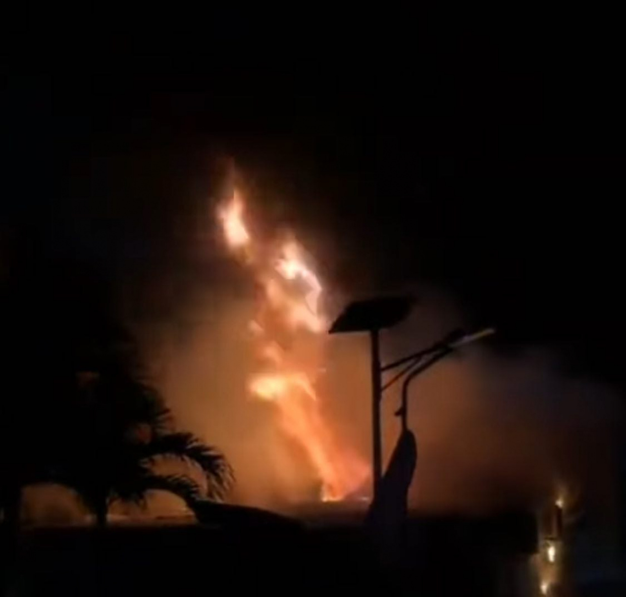 ދިގުރަށުގައި ބިދޭސީންގެ އެކަމަޑޭޝަން ބްލޮކެއްގައި ރޯވެ، ފަސް މީހަކު މަރުވެއްޖެ