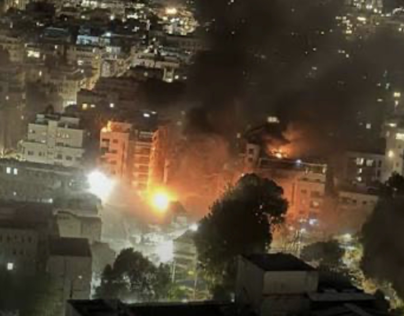 އިޒްރޭލް ޓީވީ: އީރާނުން ކުރިން ބޭނުންނުކުރާ ބާރުގަދަ ހަތިޔާރަކުން ހަމަލާދީފި؛ ތެލްއަވީވްގެ ސަރަހައްދުތަކެއް ފަނާކޮށްލައިފި