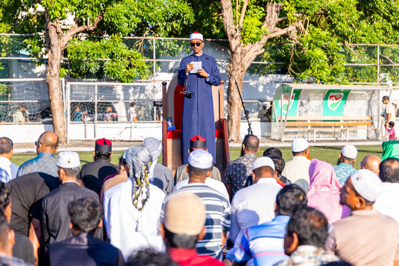 ޙަސަދަވެރިކަމާއި ބައިބައިވުމާއި ދުރުހެލިވެ، އެކުވެރިވުމަށް އީދު ހުތުބާގައި ގޮވާލައިފި