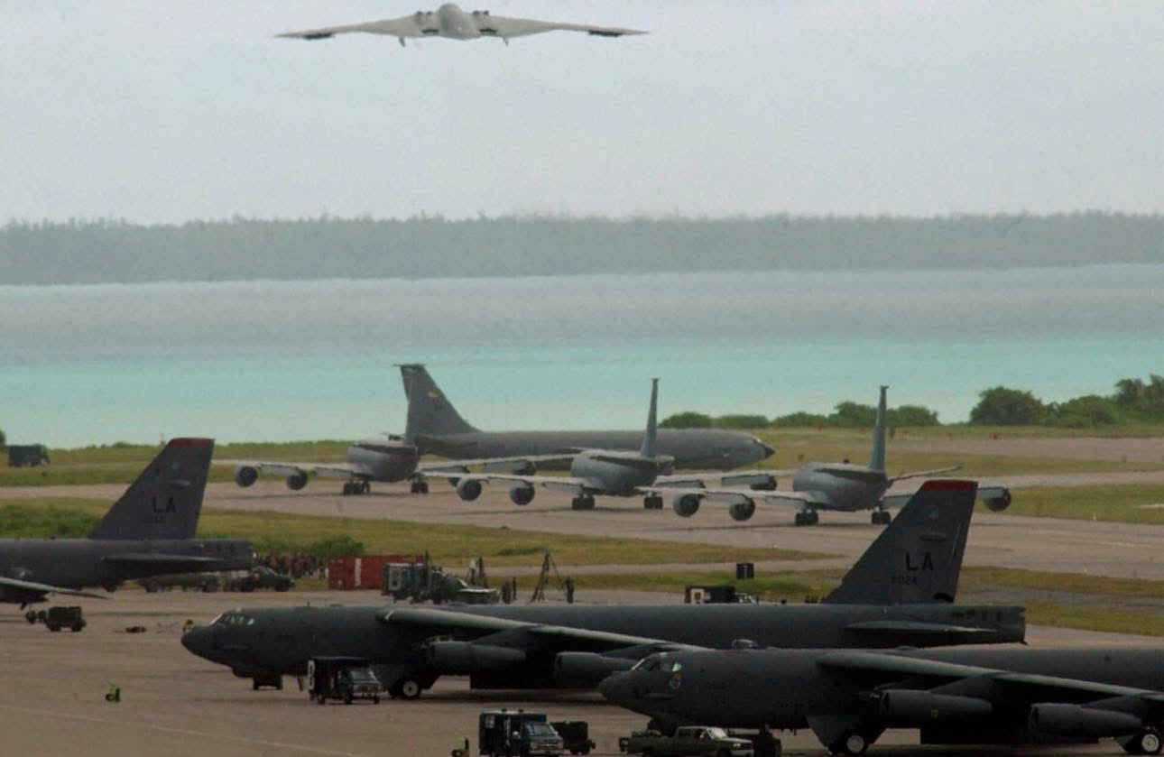 އީރާނާ ދެކޮޅަށް އެމެރިކާއިން އިނގިރޭސި ބޭސްތައް ބޭނުންކުރުމުގެ ހުއްދަ ލިބުމުން، މައްސަލަ އިތުރަށް ގޯސްވެ، ރާއްޖެއަށް ކުރިމަތިވެދާނެ ނުރައްކަލުގެ ބިރު ބޮޑުވެއްޖެ