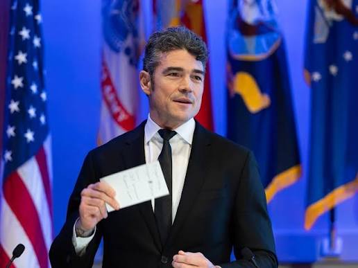 އައިއެސް ޖަމާއަތަކީ އިޒްރޭލްގެ އެހީތެރިކަމާއެކު އުފެއްދި ޖަމާއަތެއް ކަމަށް އެމެރިކާގެ ކުރީގެ ކައުންޓަރ ޓެރަރިޒަމް ޑިރެކްޓަރ ވިދާޅުވެއްޖެ